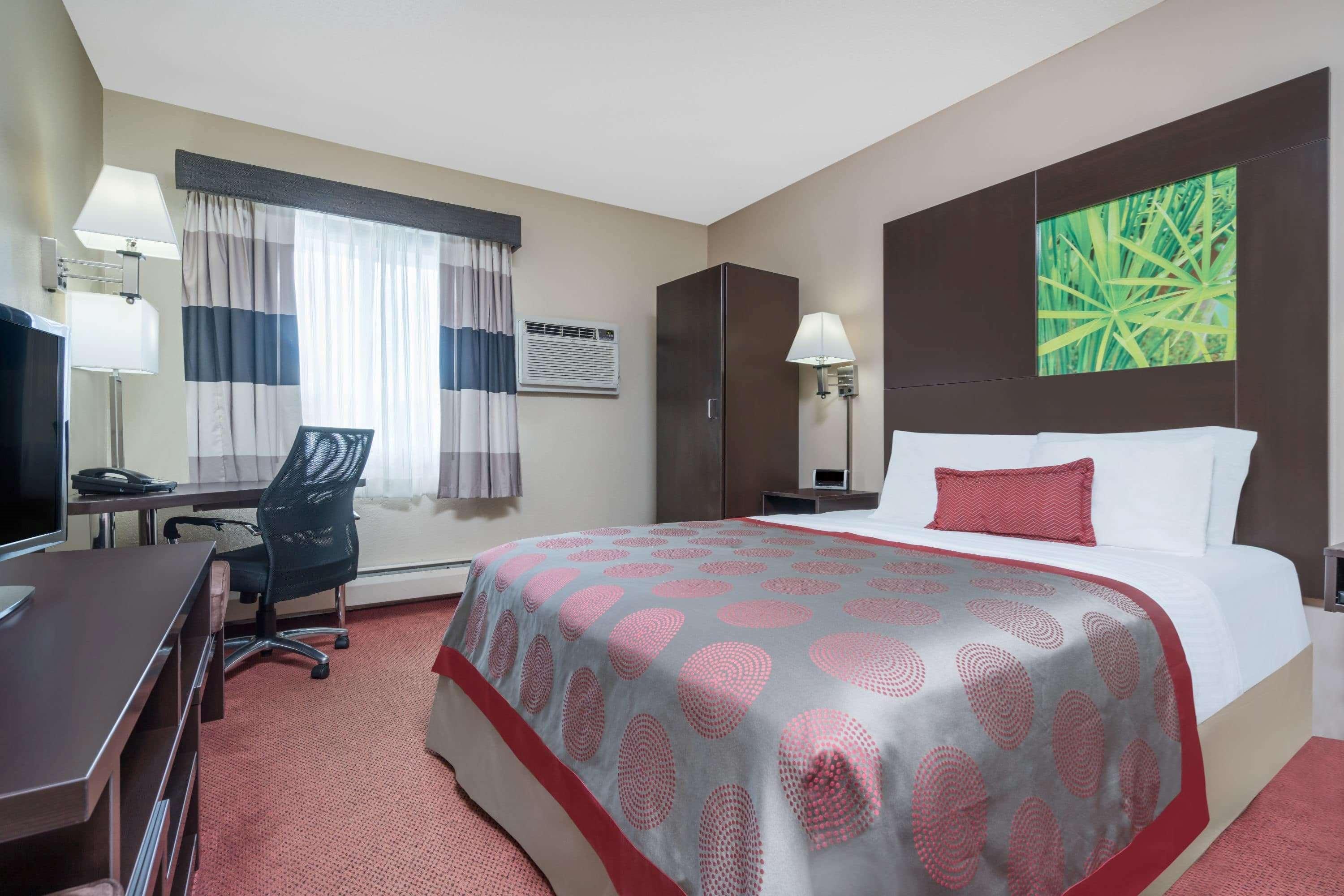 Ramada By Wyndham Minneapolis Golden Valley Экстерьер фото