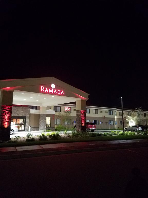 Ramada By Wyndham Minneapolis Golden Valley Экстерьер фото